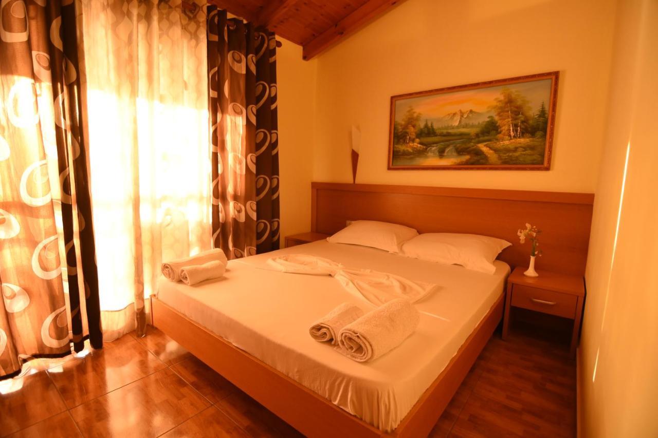 Hotel Ramosaco, Radhime, Vlore Bagian luar foto