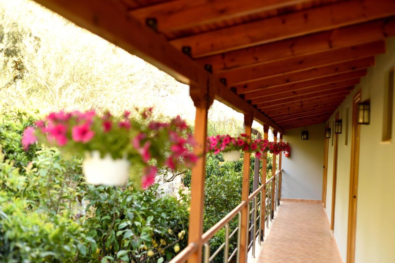 Hotel Ramosaco, Radhime, Vlore Bagian luar foto