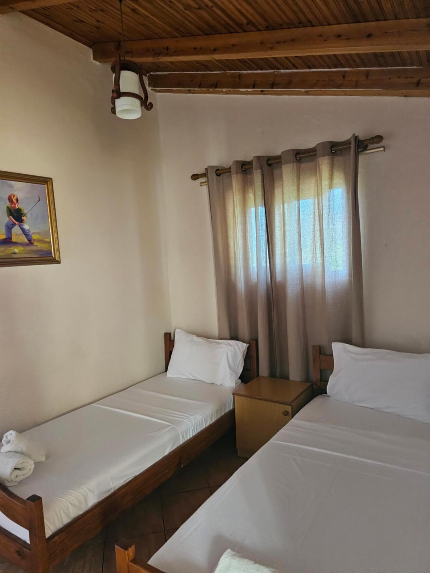 Hotel Ramosaco, Radhime, Vlore Bagian luar foto